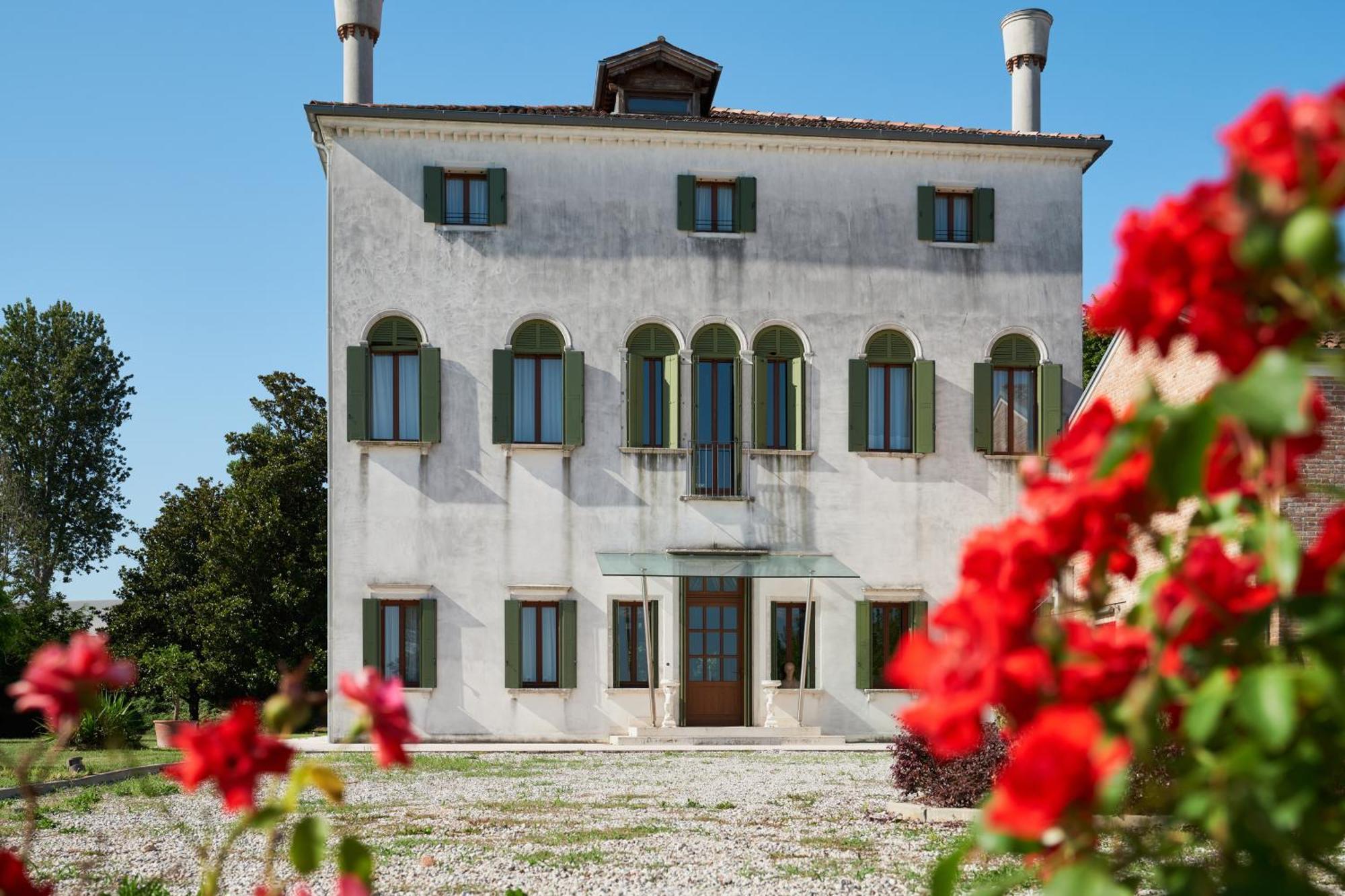 Villa Martin Sambruson Kültér fotó