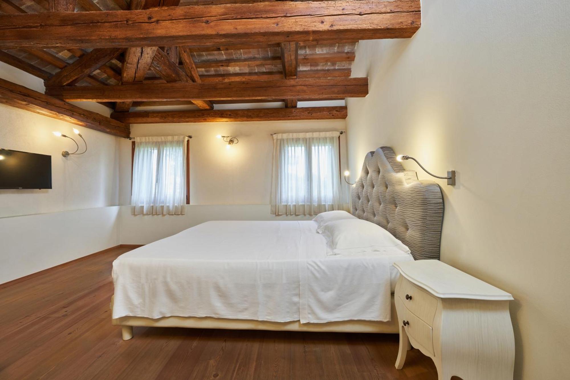 Villa Martin Sambruson Kültér fotó